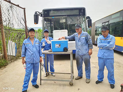 (圖1)北京公交維保第一線--戶外移動保溫箱.jpg